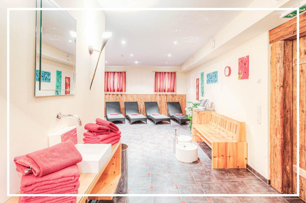 Design-Appartementhaus - Urlaubsresort Hafele Sankt Jakob in Defereggen Kültér fotó