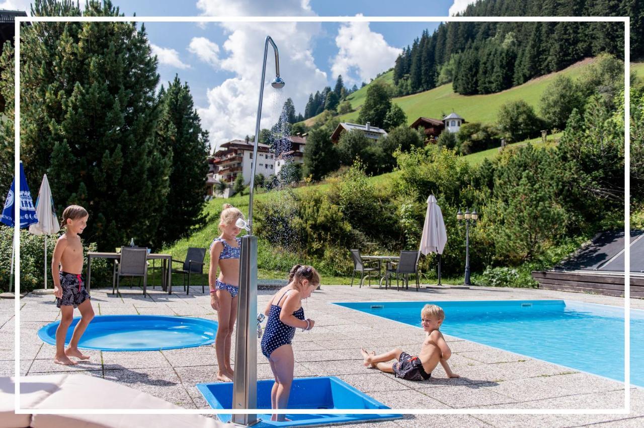 Design-Appartementhaus - Urlaubsresort Hafele Sankt Jakob in Defereggen Kültér fotó