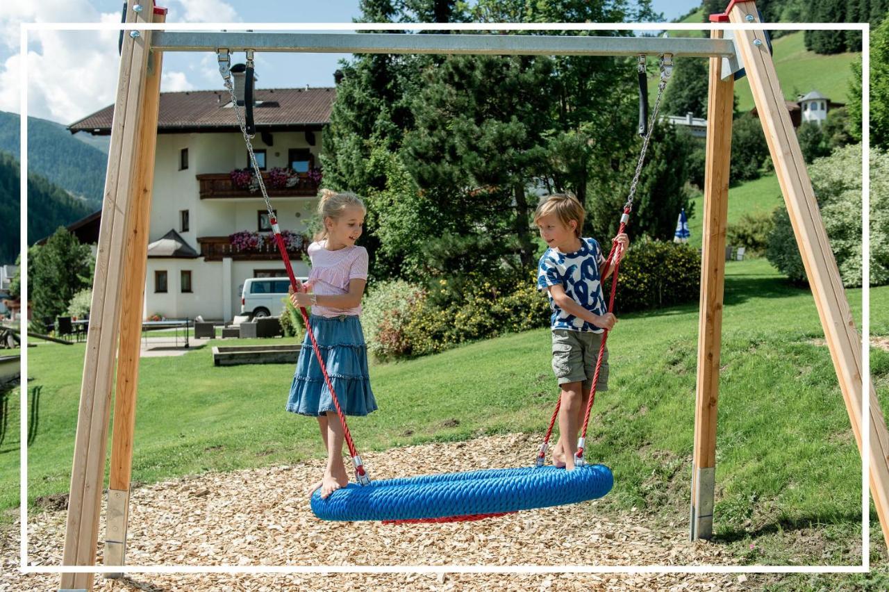 Design-Appartementhaus - Urlaubsresort Hafele Sankt Jakob in Defereggen Kültér fotó
