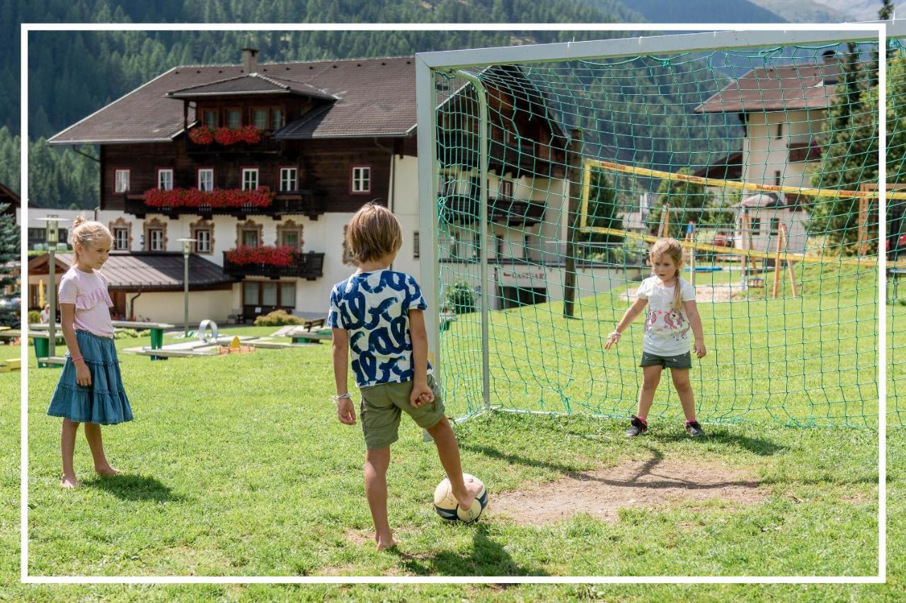 Design-Appartementhaus - Urlaubsresort Hafele Sankt Jakob in Defereggen Kültér fotó